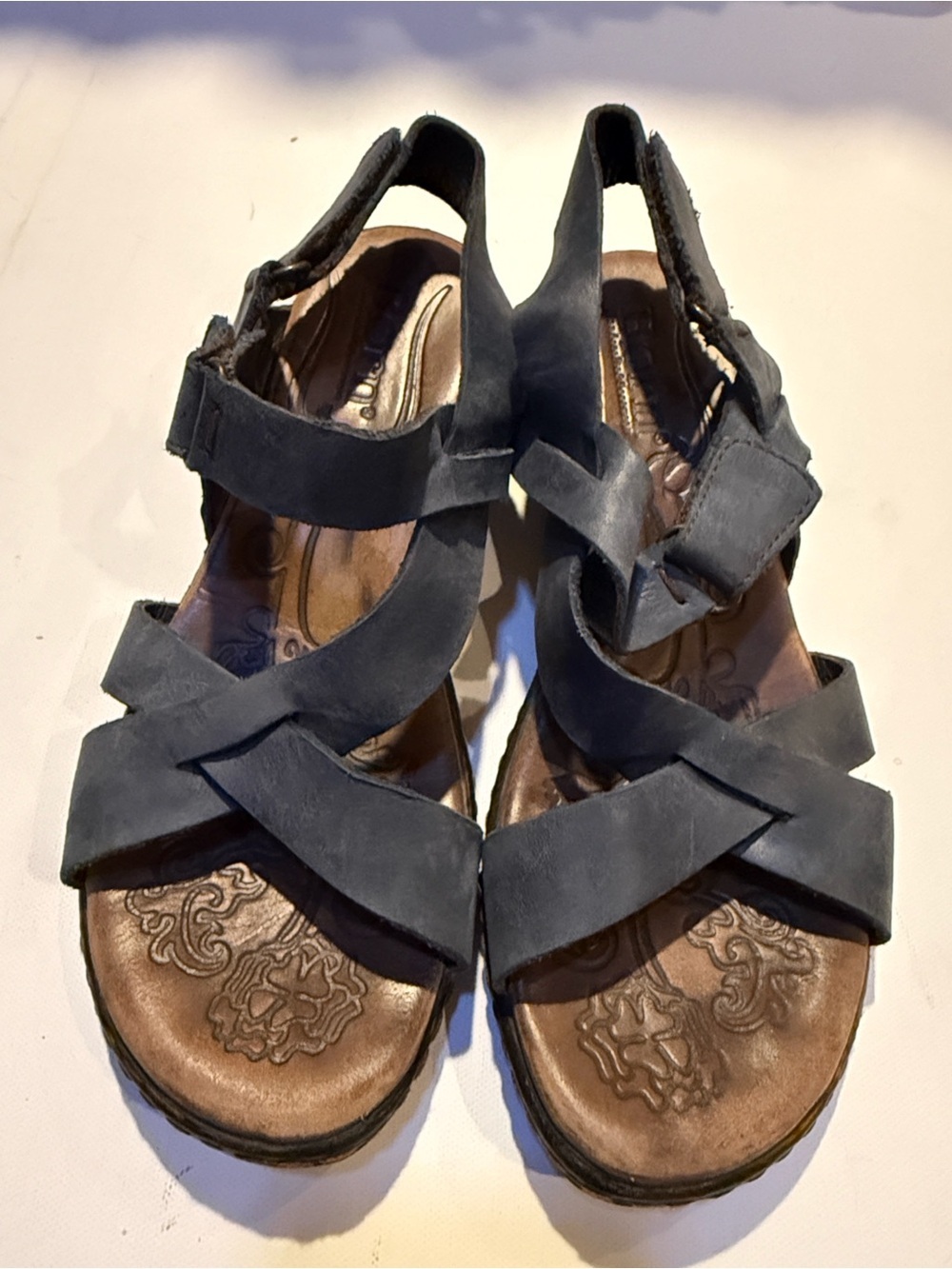 Born Black Leather Cross-Strap Comfort Sandals